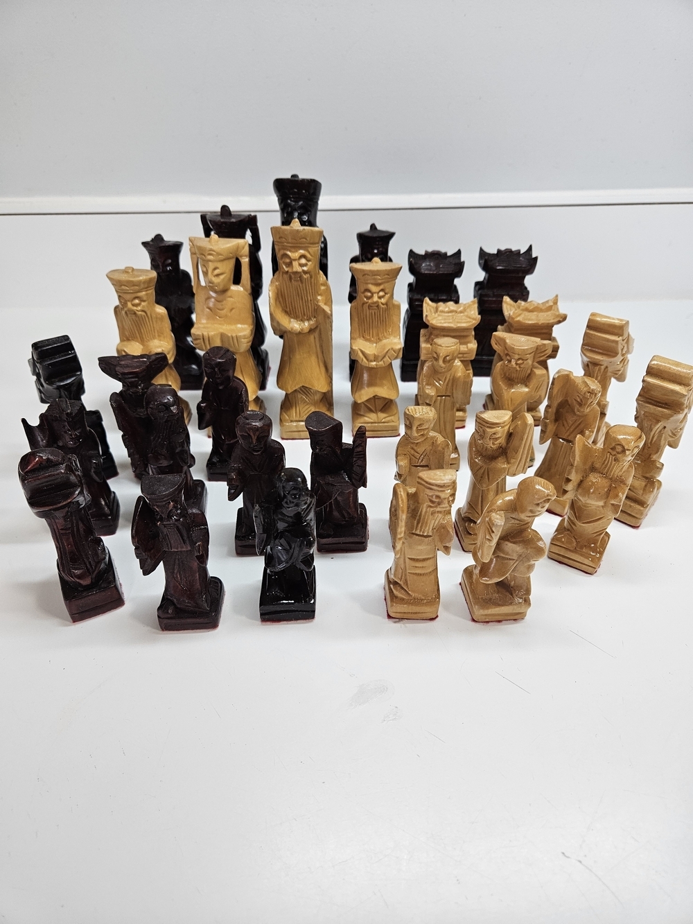 VINTAGE Asian Carved Chess Game 32 Piece Set VTG